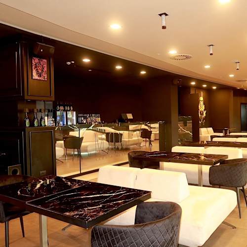 Money Club Milano, Milano