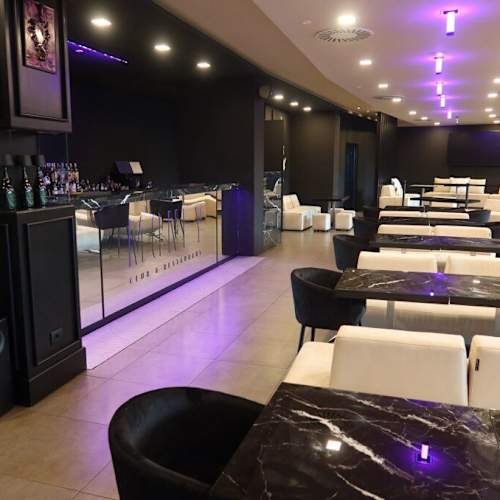 Money Club Milano, Milano