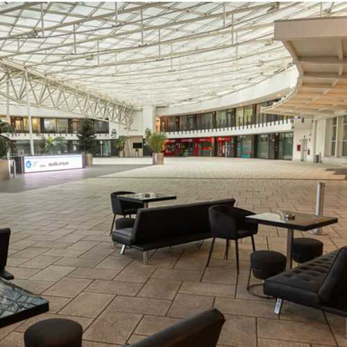 Money Club Milano, Milano