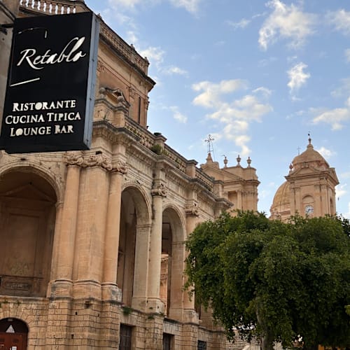 Retablo, Noto