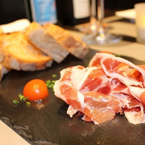 Le Kudeta, Carouge
