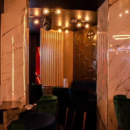 Dogstar, Paris