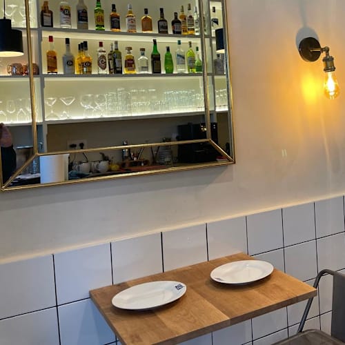 Sansé, Paris