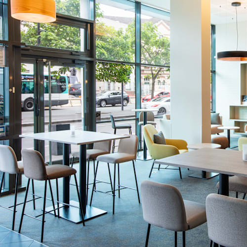 Kitchen & Bar At Courtyard, Saint-Denis