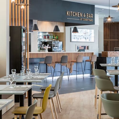 Kitchen & Bar At Courtyard, Saint-Denis