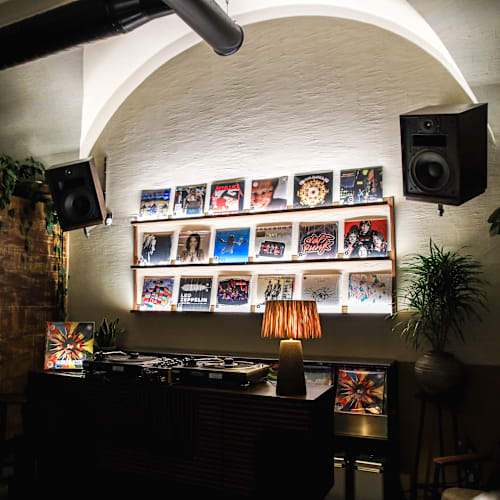 Base Records Bistrot, Bari