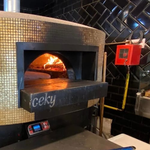 O Pizz, Fréjus