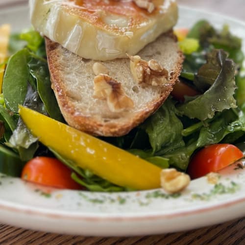 Rumi Meze Bistro, Bandhagen