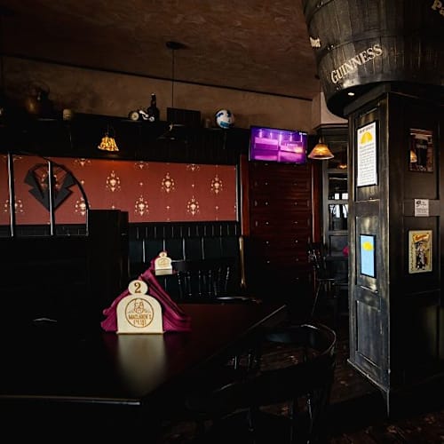 Maclaren's Pub, Salerno
