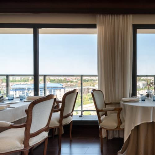 Al-Zagal restaurante panorámico - Hotel Sevilla Center, Sevilla