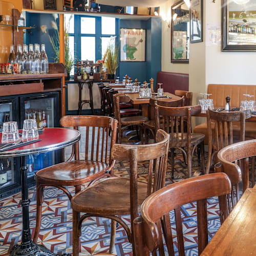 La Robe de la Girafe, Paris