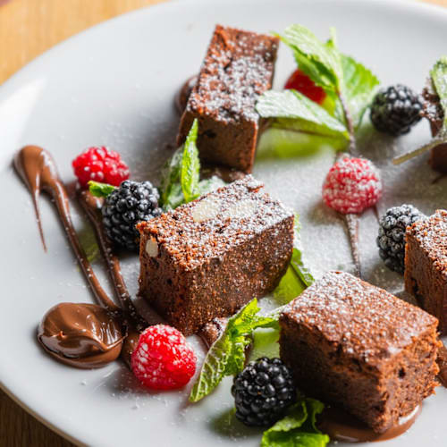 Building Hotel Caserta, Carinaro