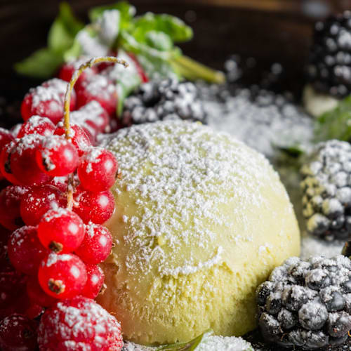 Building Hotel Caserta, Carinaro