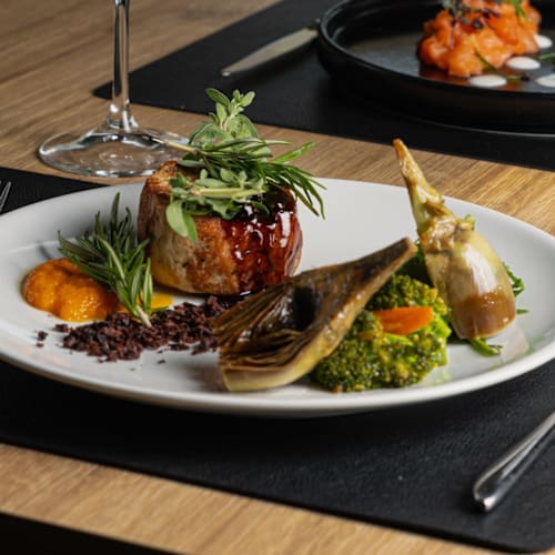 Building Hotel Caserta, Carinaro