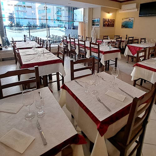 Costa Smeralda, Genève
