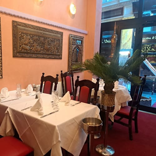 New Kashmir, Paris
