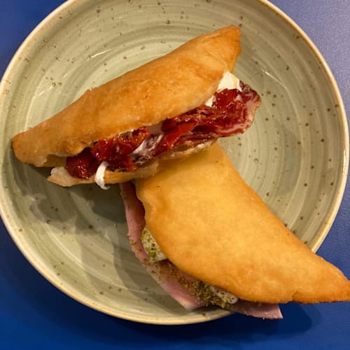 Superpizza Away, Bari