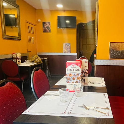 Curry & Rolls, Paris