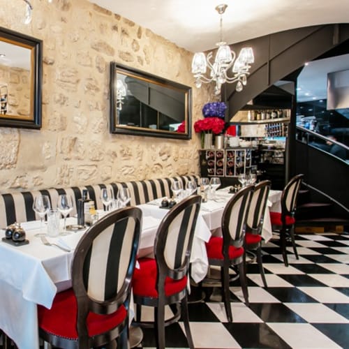 Au Club des Siciliens, Paris