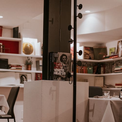 Parlor, Bologna