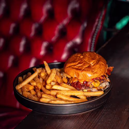 Sartoria Burger Club, Trieste