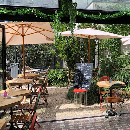 Laïa Voltaire, Paris