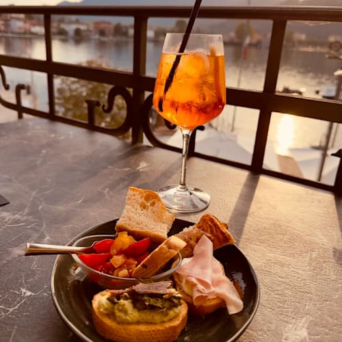 Caveau, Porto Ceresio