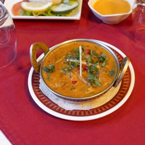 Royal Pokhara, Paris