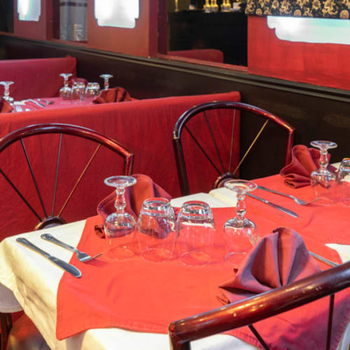 Royal Pokhara, Paris