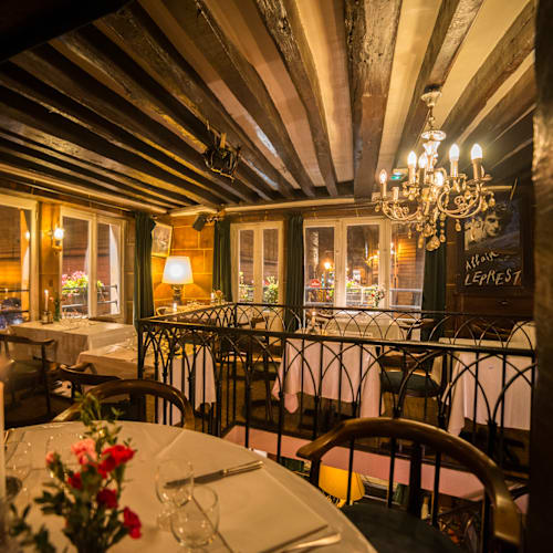 Le Connétable, Paris