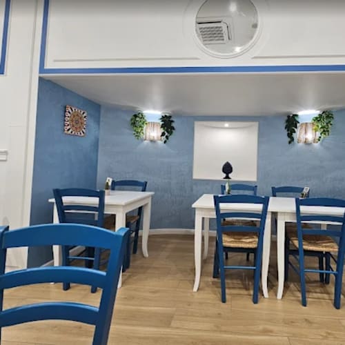 Assettiti e mangia, Bruxelles