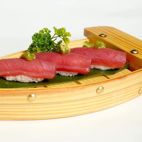 Miss Sushi Japanese, Colares