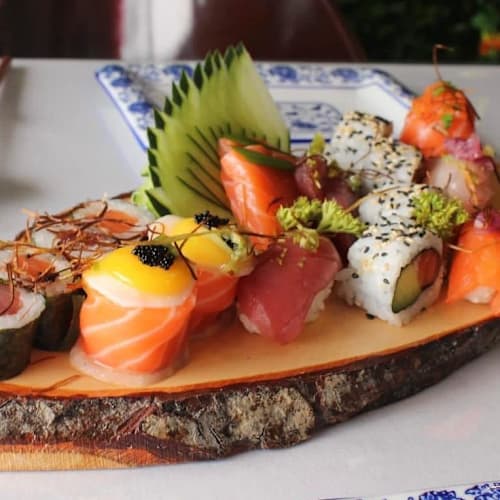 Miss Sushi Japanese, Colares