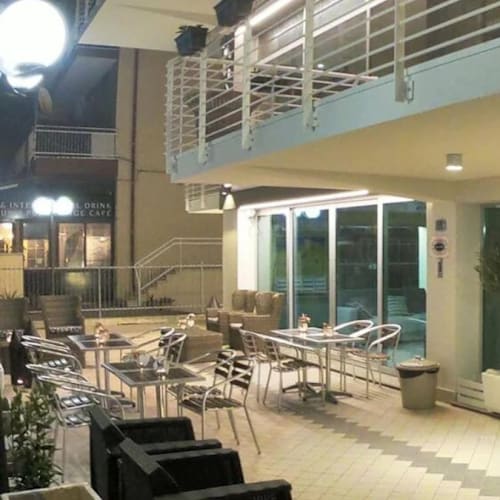 Hotel Half Moon BB Aeroport Restaurant, Rivazzurra