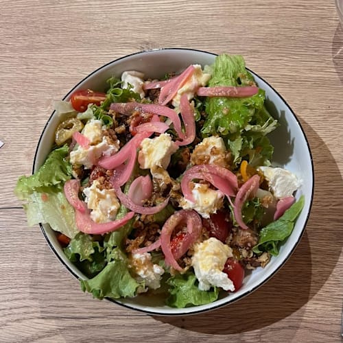 Les Champs Des Antilles, Andrésy