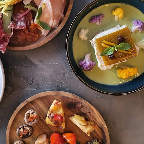 Les trois maladroits, Paris