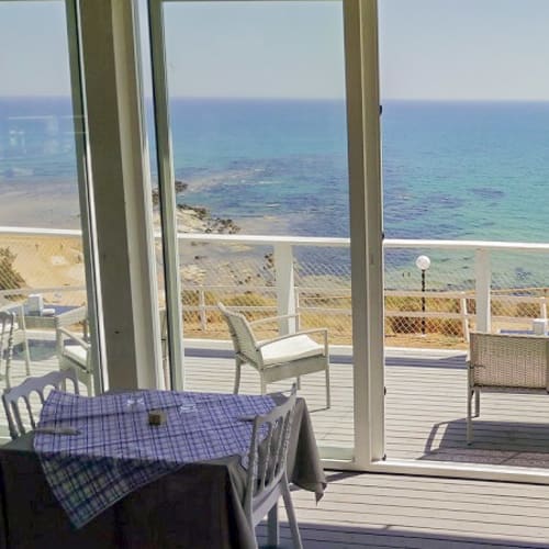 Acanthus, Punta Grande