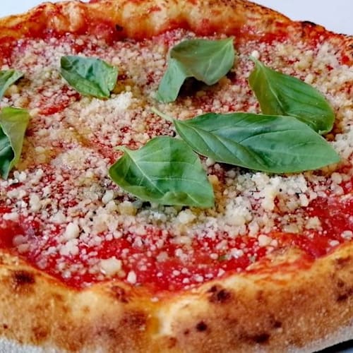 Irina Pizzeria, Savigno