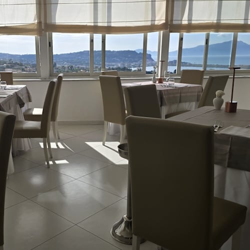 Villa Gitana, Bacoli