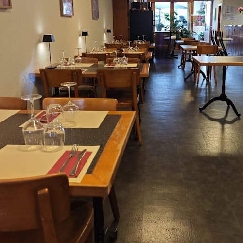 Rubí Gastrobar, Aigle