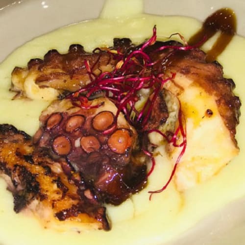 Namare Ristorante e Crudo Bar, Portici