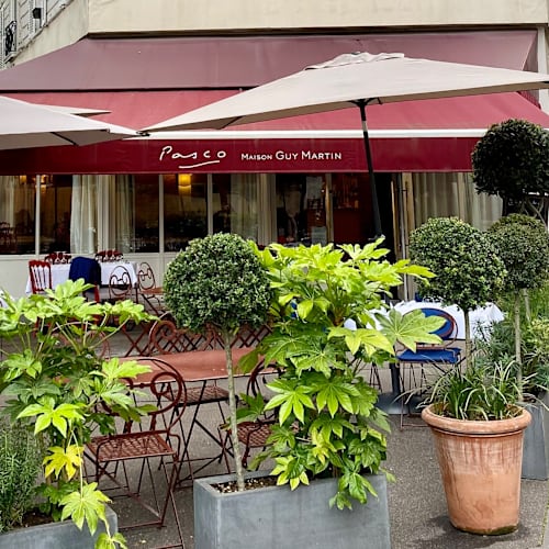 Pasco, Paris