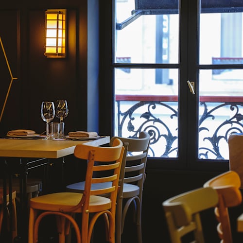 La Penela, Paris