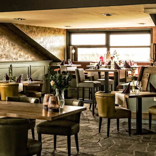 Alexander's., Kerkwerve