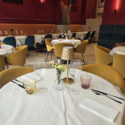 Cardinale by fratelli massari, Milano