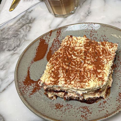 Magnifiko, Ivry-sur-Seine