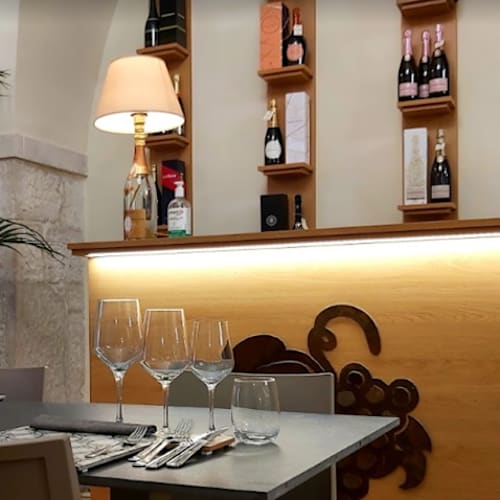 Vinaccia in corte - vineria "food pairing", Modugno