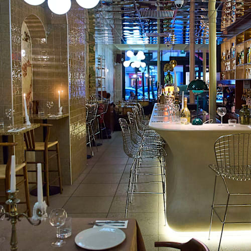 A Braccetto, Paris