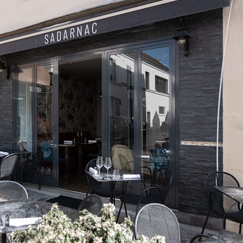 Sadarnac, Paris
