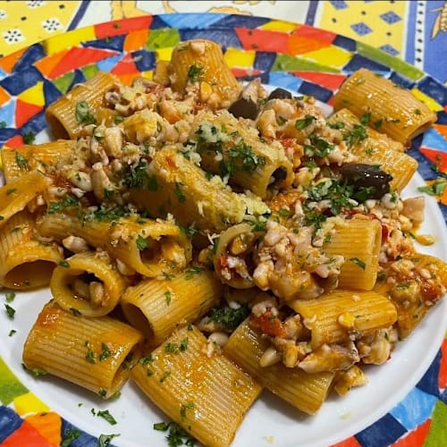 Emekus Kitchen, Genova